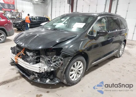 2018 Chrysler Pacifica Touring L из США, поврежденный, VIN 2C4RC1BG5JR277197